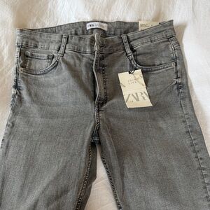 Zara Women's Stylish Gray Skinny Jeans